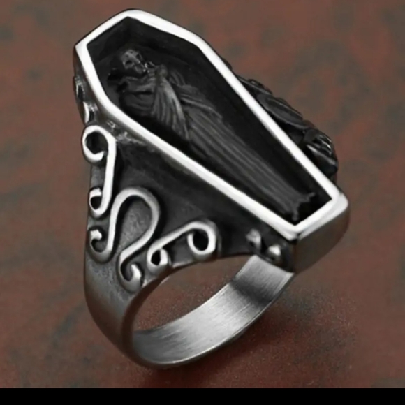 Coffin Ring - Picture 1 of 1
